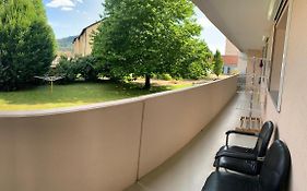 Große und helle Ferien Wohnung mit Parkplätzen