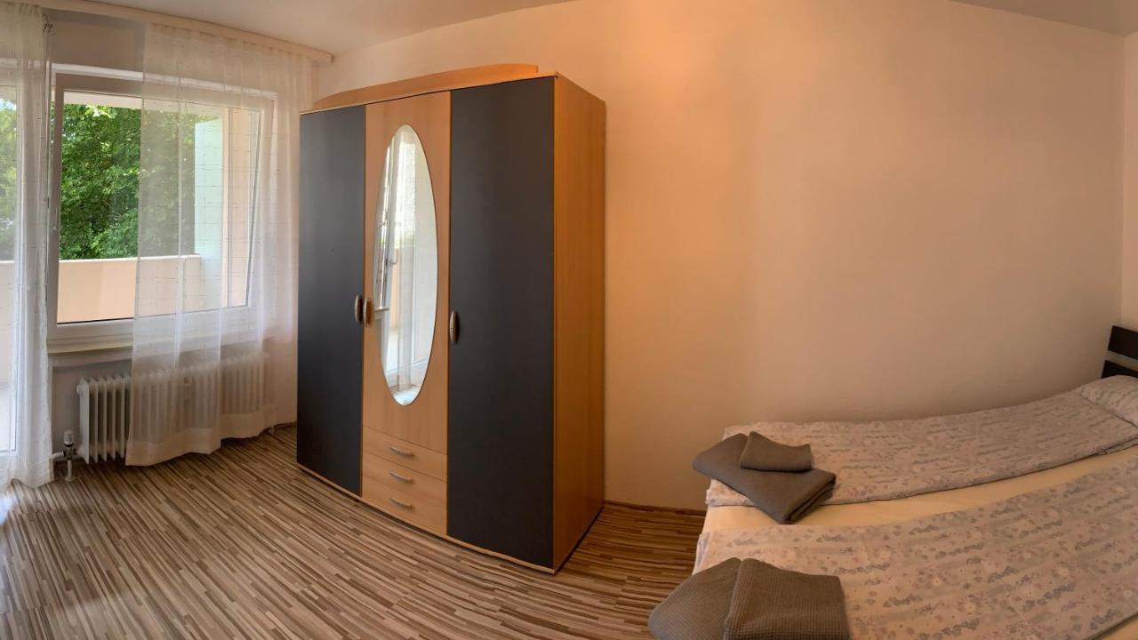 Große und helle Ferien Wohnung mit Parkplätzen Laufenburg Exterior foto
